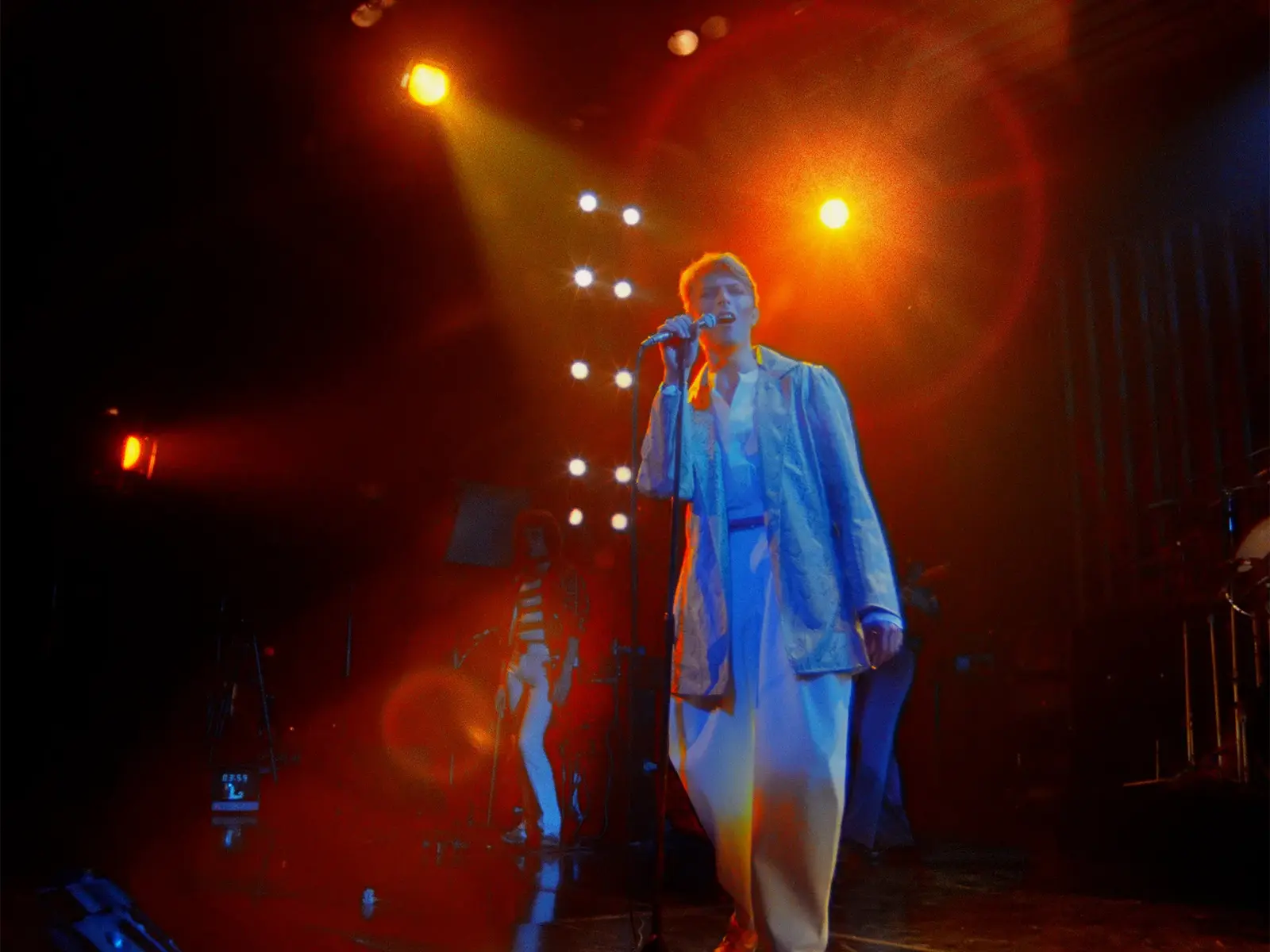 David Bowie revine la Berlin: Premiera imersivă „Stage” cucerește festivalul de film