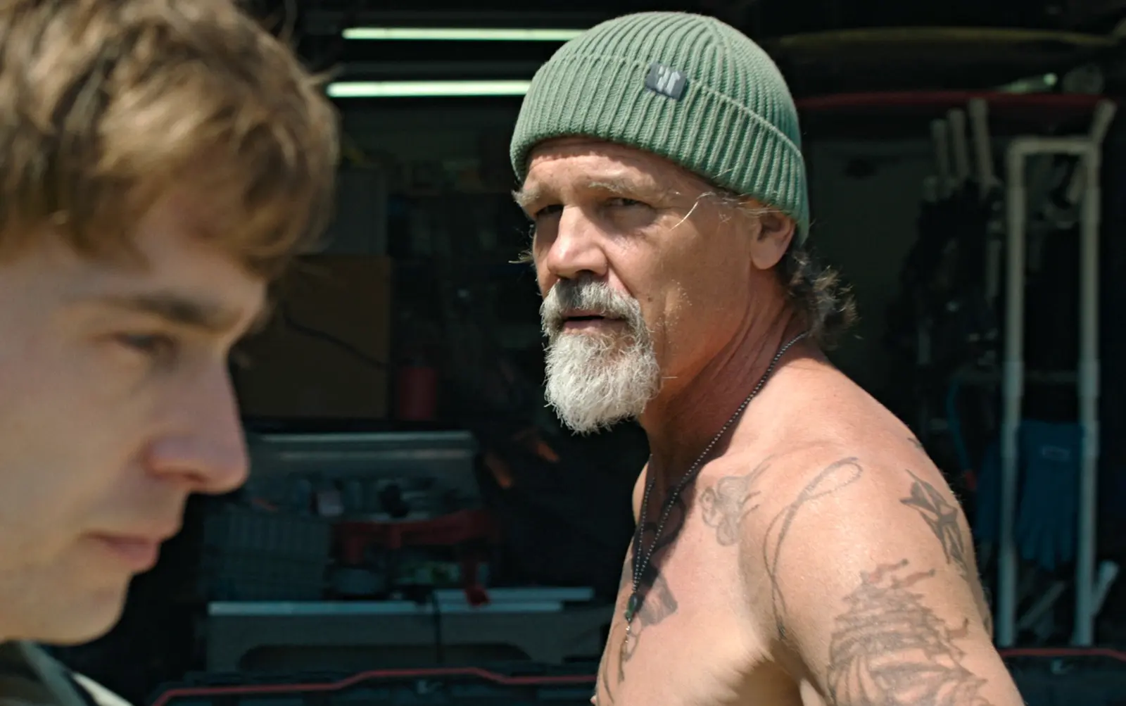 Josh Brolin coboară în adâncuri pentru noul său film de supraviețuire, Whalefall