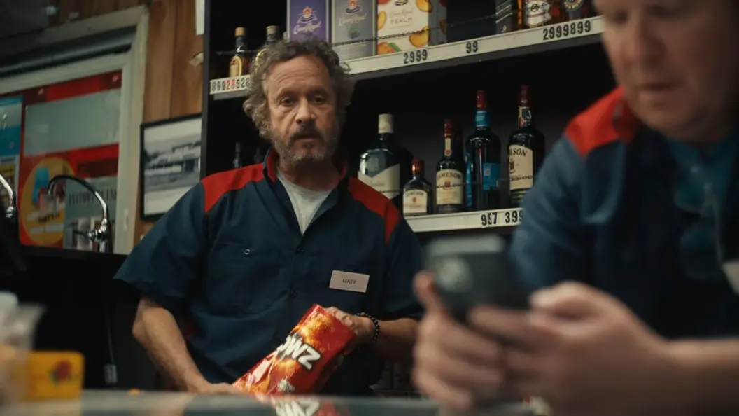 Pauly Shore abandonează gluma pentru frică în scurt-metrajul „Remain Calm