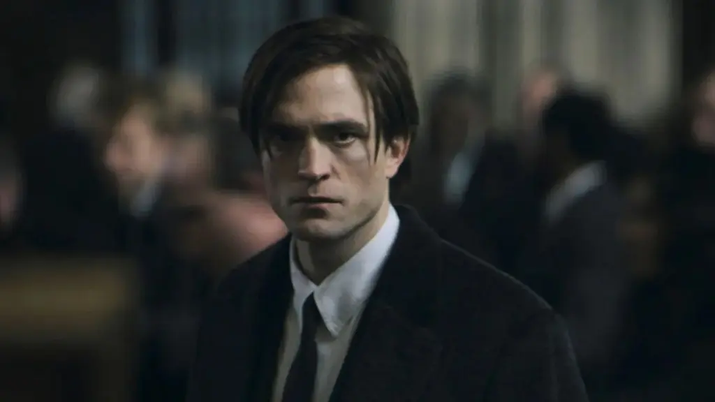 Pattinson confirmă reluarea filmării lui The Batman Part II