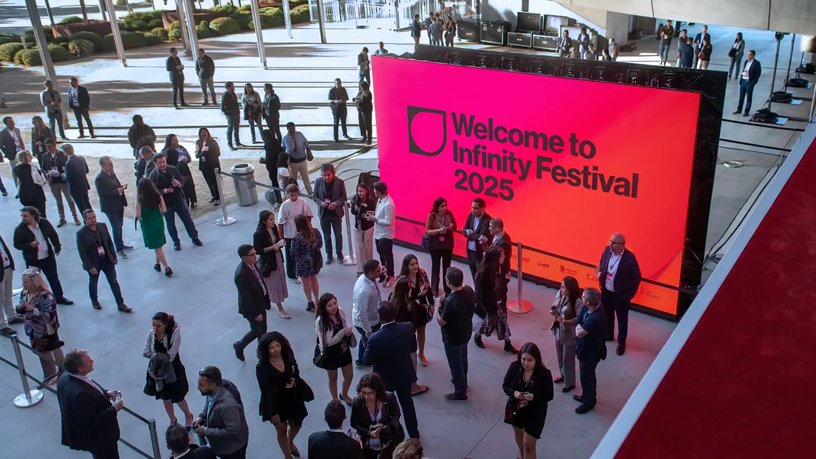 Rogen, Bird și Knight deschid noua eră a Infinity Festival