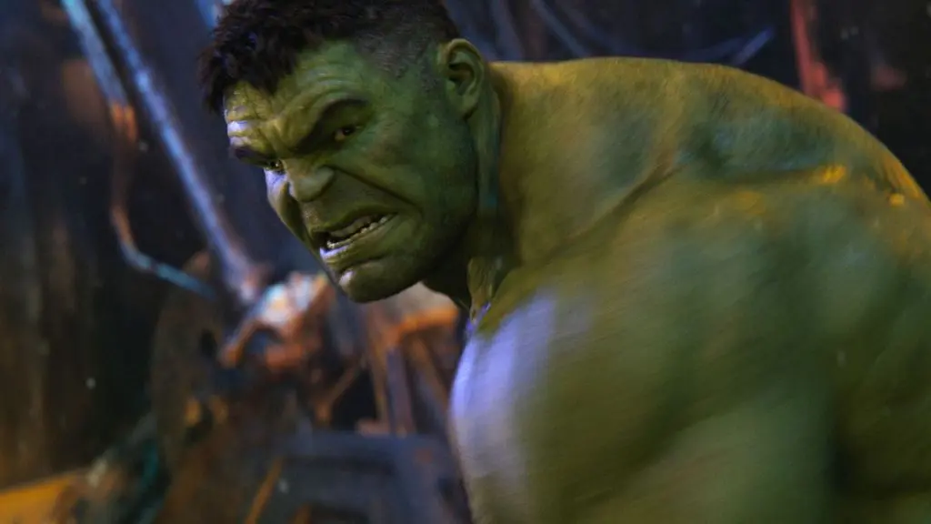 Spider-Man provocă Avengers să oprească Hulk-ul Infernal